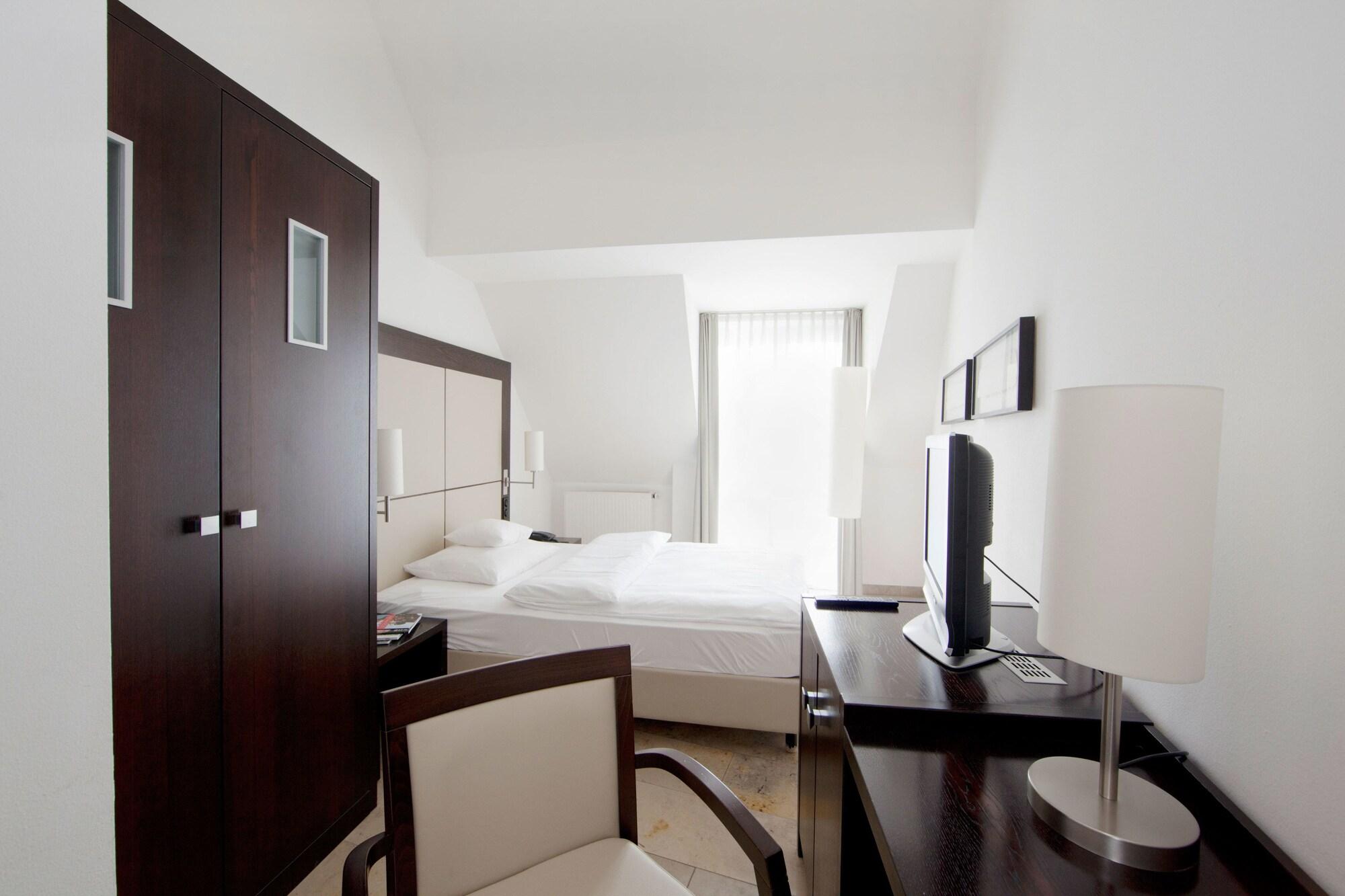 Burns Art Hotel Dusseldorf Bilik gambar